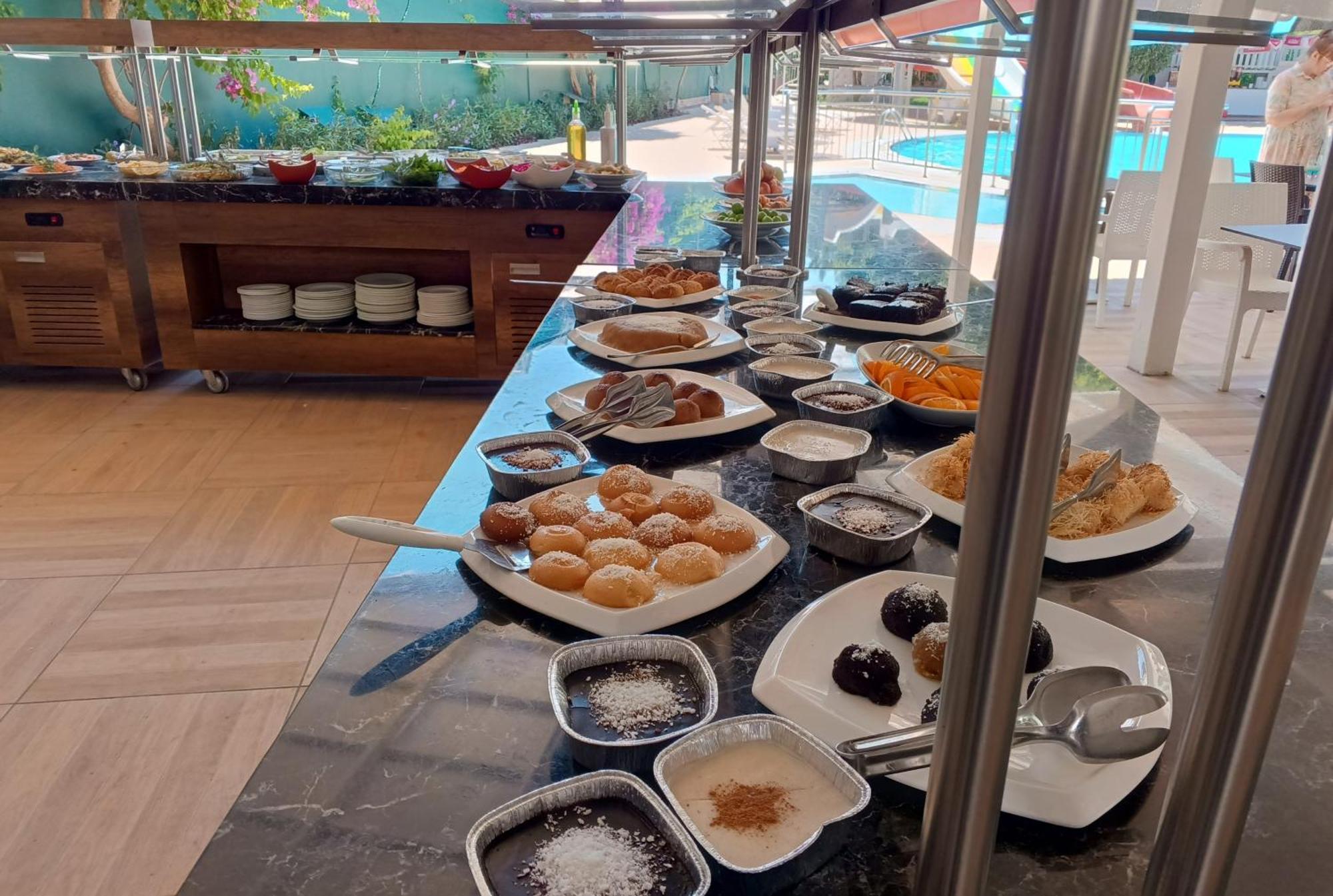 Uk Hotel Kiris Antalya Zewnętrze zdjęcie