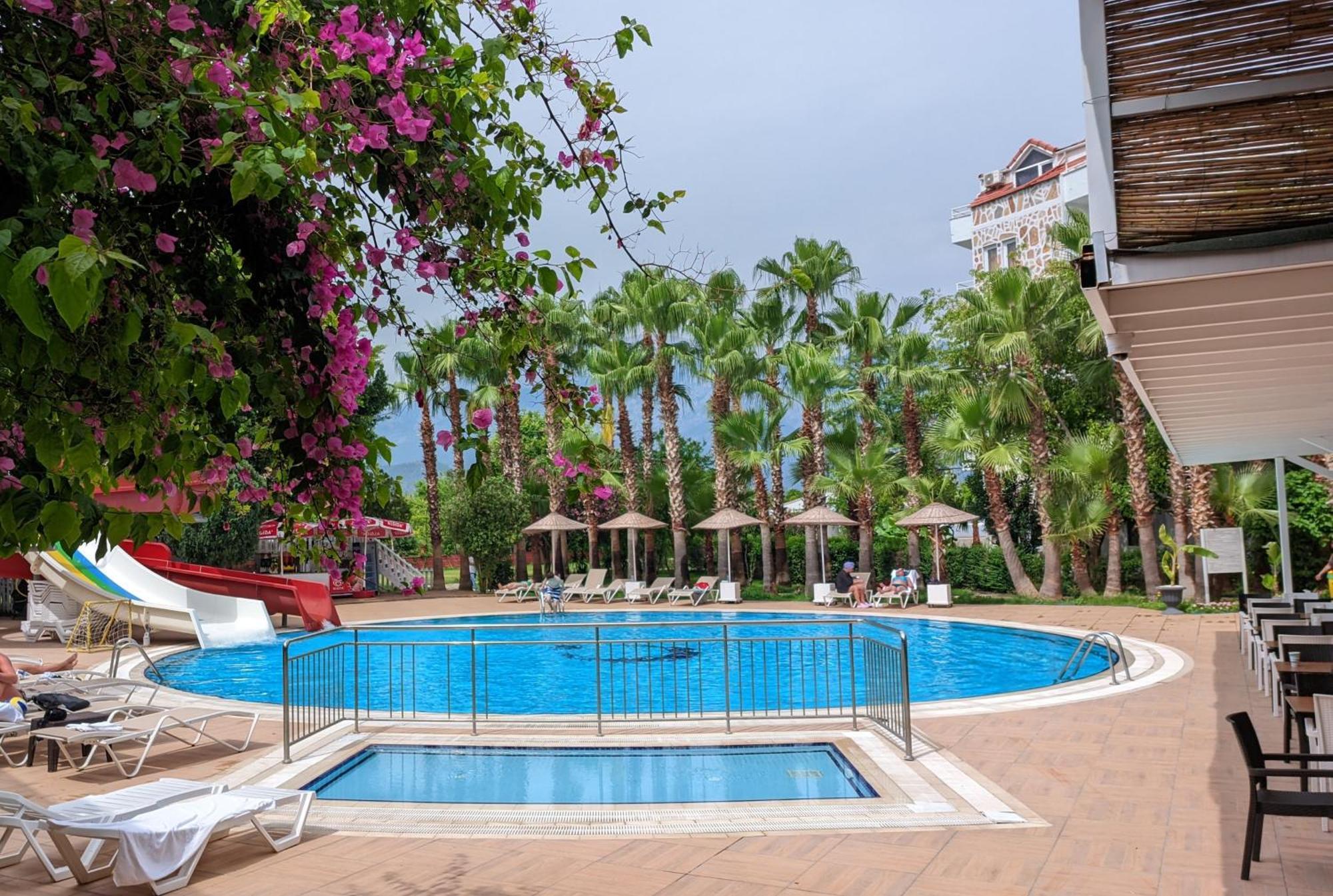 Uk Hotel Kiris Antalya Zewnętrze zdjęcie